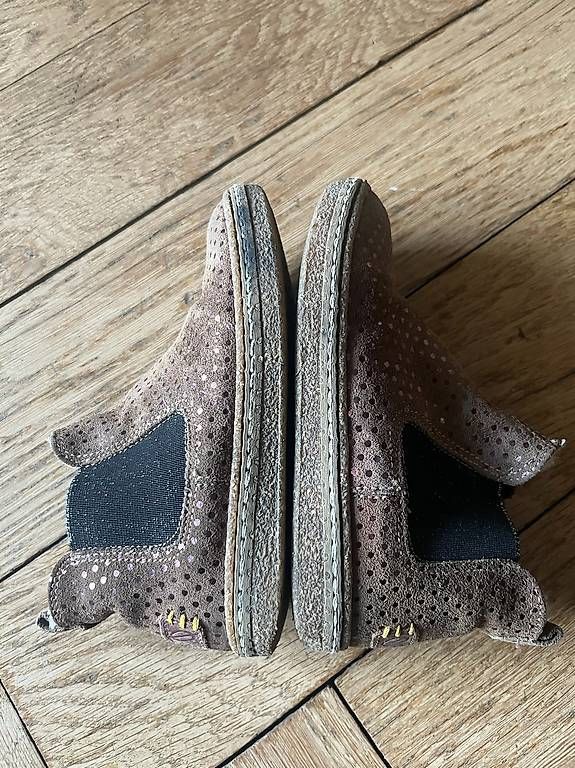 Scarpe per ragazzi: Ocra Winterstiefel Leder Fell 27 – Usato da Basel venduto da mos_2xxs