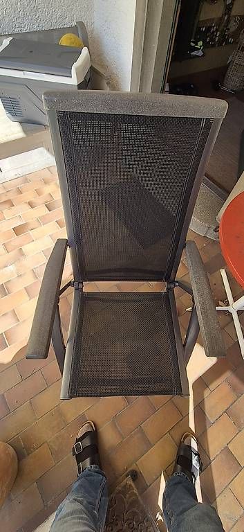 Set de table et chaises: Garten Tisch mit 3 Stühlen – D'occasion à Zürich par Ovina 3