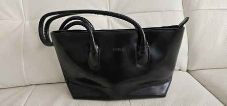 Schwarze Furla Handtasche Leder Vintage 👜  gut erhalten