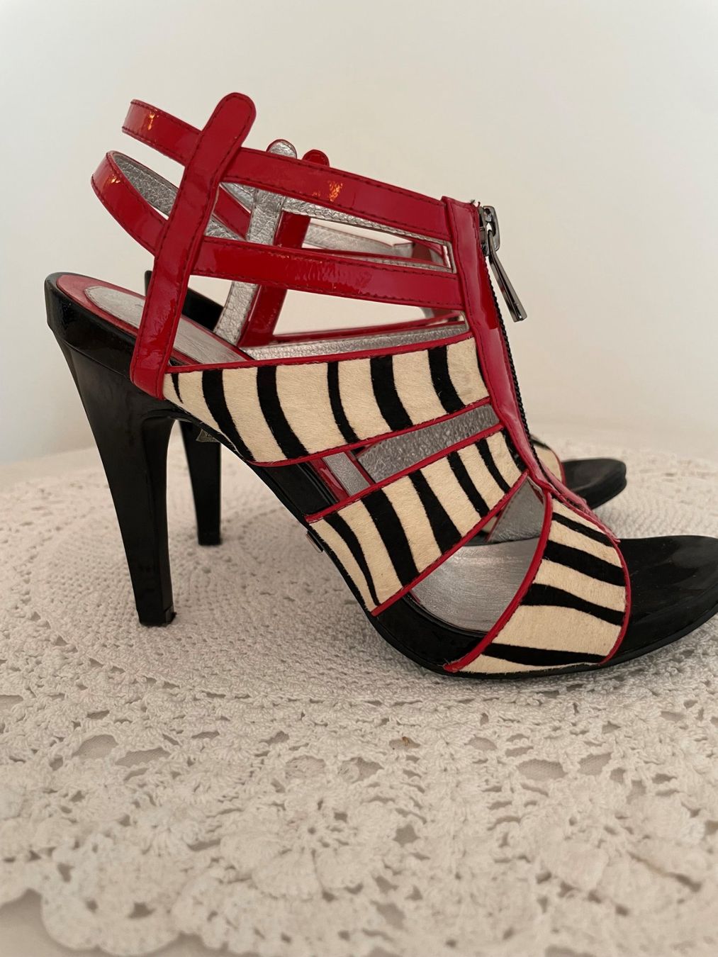 Scarpe da donna: Extravagante Sandaletten, Highheels, Gr. 36 – Nuovo (secondo la descrizione) da Meisterschwanden venduto da Taragoa