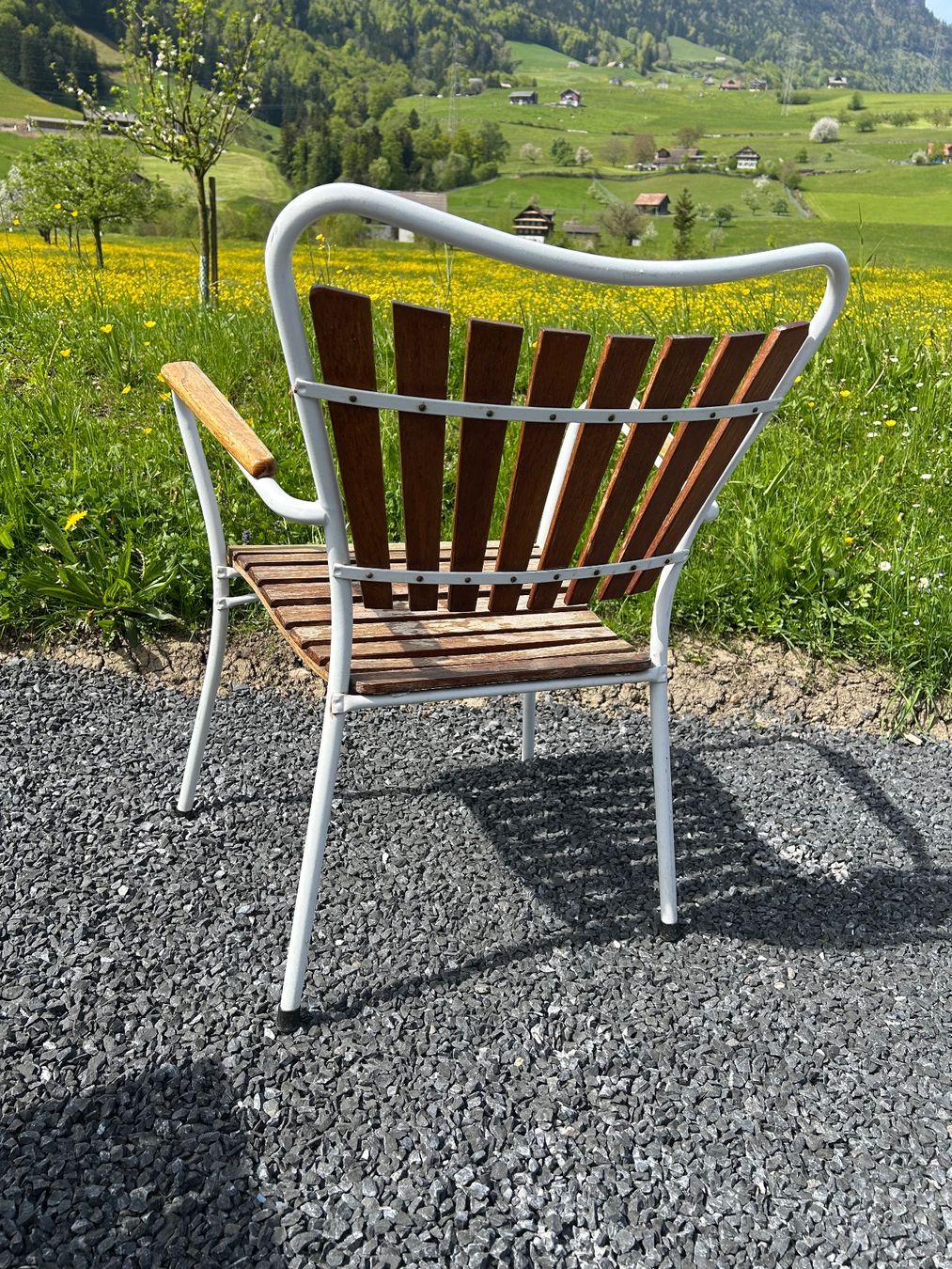 Set di tavolo e panche: Vintage Gartenmöbel dänisch Design – Usato da Goldau venduto da Taburettli_Brocante 4
