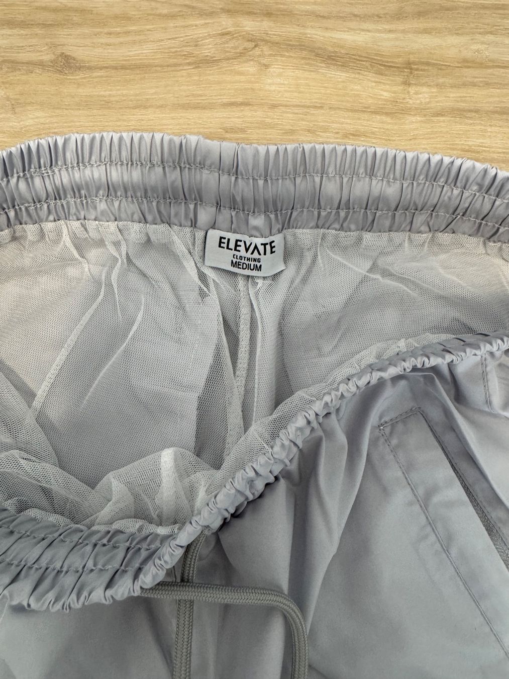 Hosen: Elevate Clothing Hose hellgrau/silber, M – Neu (gemäss Beschreibung) aus Maisprach von jokoundklaas 3