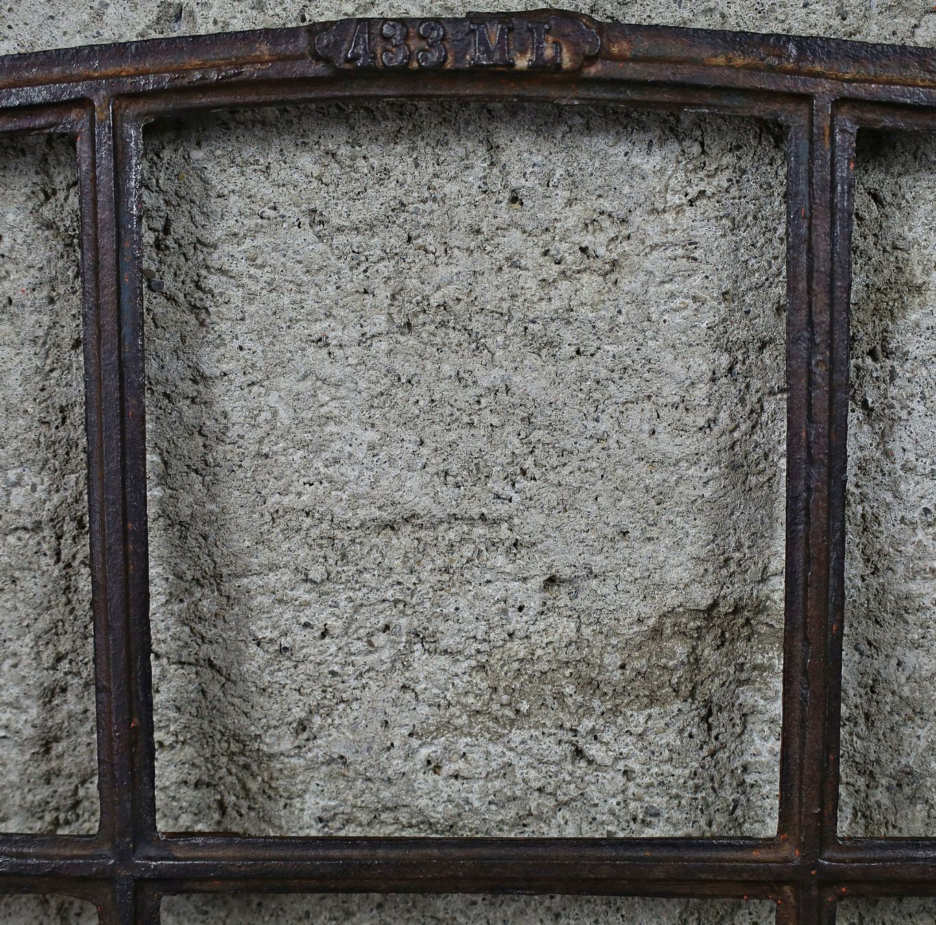 Fenster: grösseres Gusseisenfenster, Eisenfenster – Gebraucht aus Birrwil von brandschatz_birrwil 4
