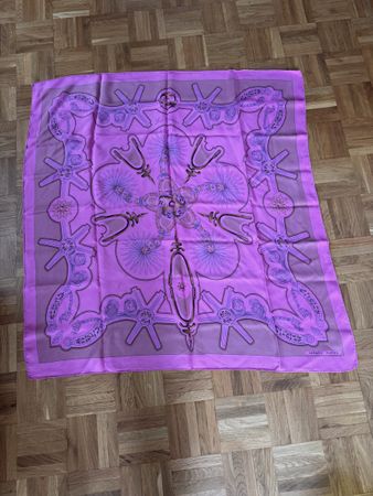Foulard Hermès Les Eperons soie 90x90 cm