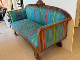 Renoviertes Biedermeiersofa, Designerstück