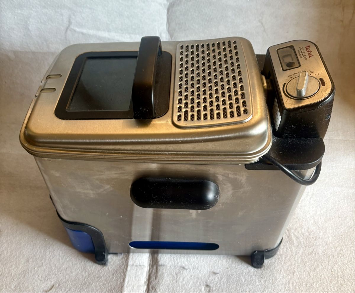 Tefal Elettrodomestici da cucina: Friteuse Tefal Oleoclean FR804058 gebraucht 2100-2300W – Usato da Uster venduto da kau_7thp 3