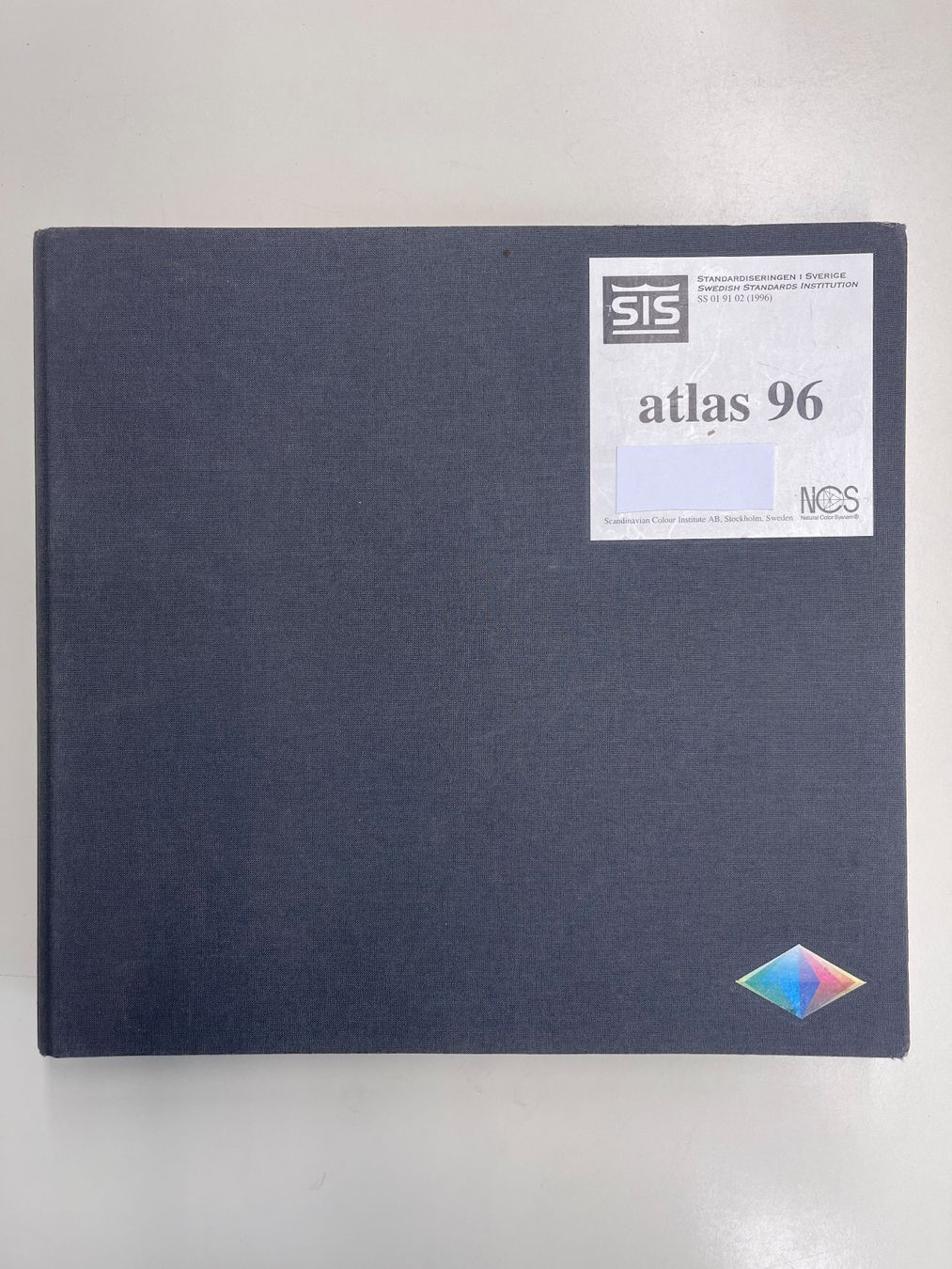 Farben: NCS Farbatlas 96 – Gebraucht aus Matzingen von carola71 1