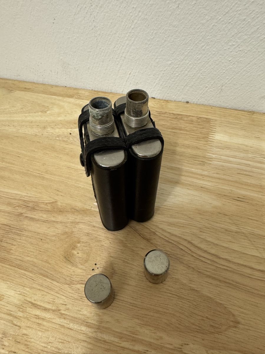 Sonstiges: Flachmann Doppelset Leder Schwarz Tin-Lined  – Gebraucht aus Birsfelden von inf_l2yy 1