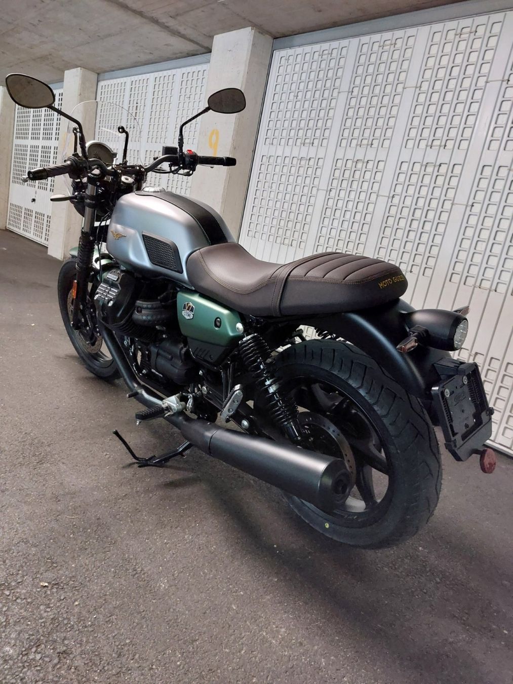 Moto Guzzi Strada: Moto Guzzi V7 stone 850 (centenario) – Usato da Renens VD venduto da klovir 4
