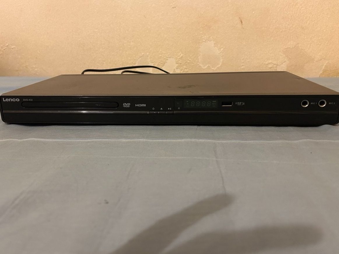 Lenco Lettore multimediale & Streamer: Lenco DVD-432, lettore DVD/USB HDMI – Usato da Giubiasco venduto da LorisVale