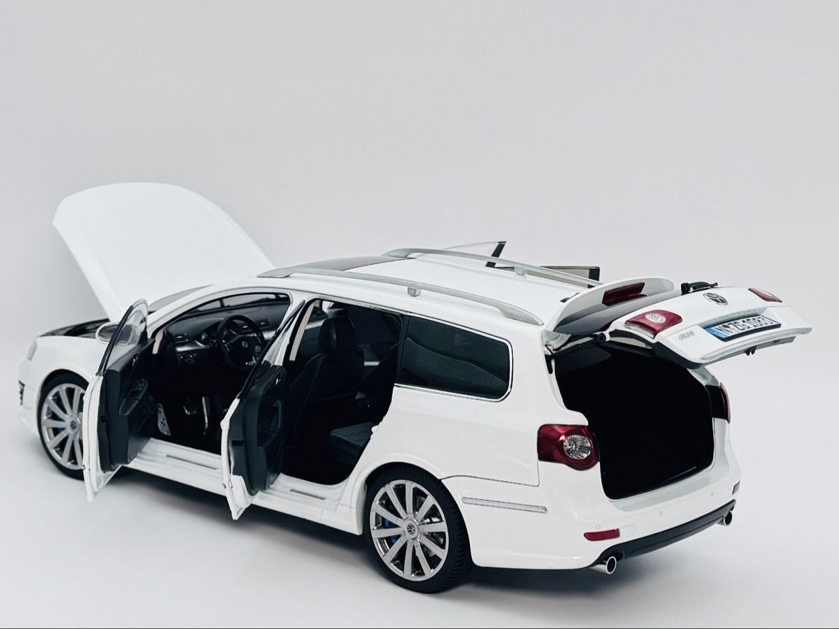 Volkswagen Modellini d'auto: 1:18 VW Passat R36 NZG – Nuovo (secondo la descrizione) da Baar venduto da Cai 4