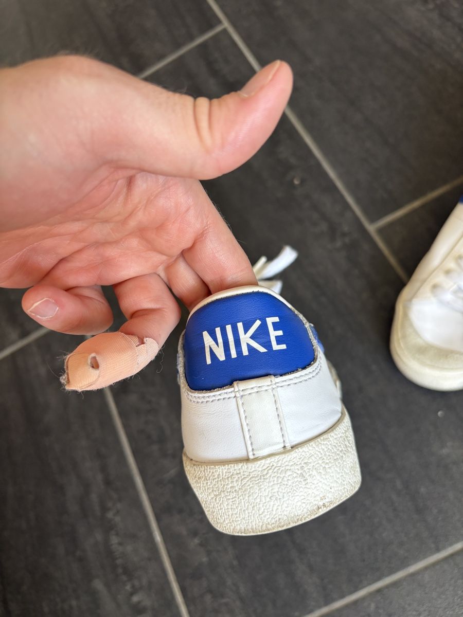 Nike Scarpe da uomo: Nike Blazer Low, Taille 41, Bon état. Bleu – Nuovo (secondo la descrizione) da Zürich venduto da eda_b878 1