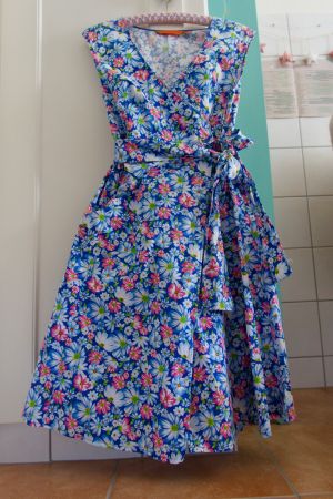 Antoine & Lili - Très jolie robe /  Sehr hübsches Kleid - T2