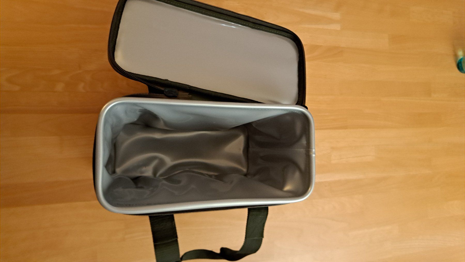 Borse: Prologic Element Storm Safe Utility Bag 23L – Nuovo (secondo la descrizione) da Hünenberg See venduto da Seattle96 3