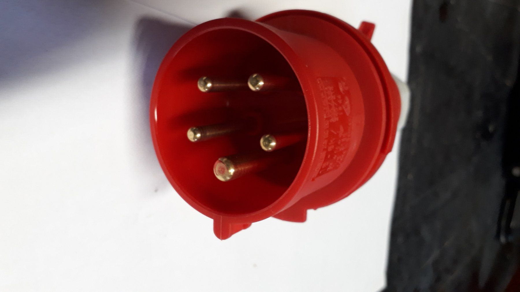 Unità & Adattatore: Robuste Starkstrom Stecker 16A, 5-polig, Rot, Neuwertig – Usato da Boswil venduto da yceman69 1