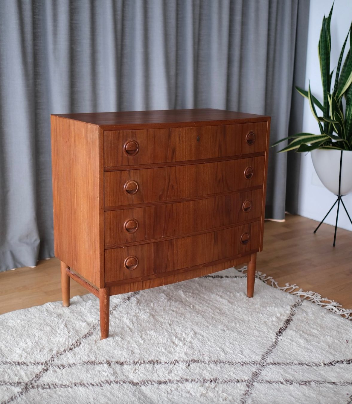 Cassettiere: Teak Drawer , Kommode, Denmark 1960,s – Usato da Bern venduto da Zmodern_VIN 2