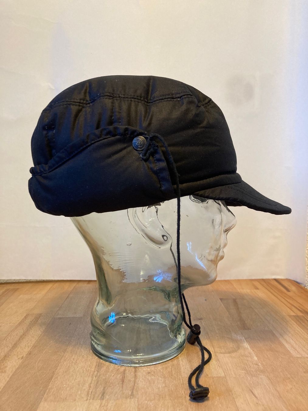 Copricapi, berretti & cappellini: Vintage Y2K Goosed Beanie Compte de Florence – Usato da Zürich venduto da le_souk 5