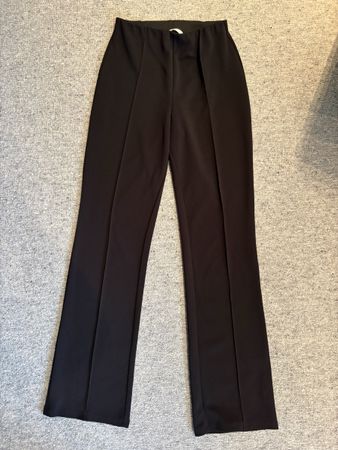 Schwarze Hose mit elastischem Bund, Gr. S