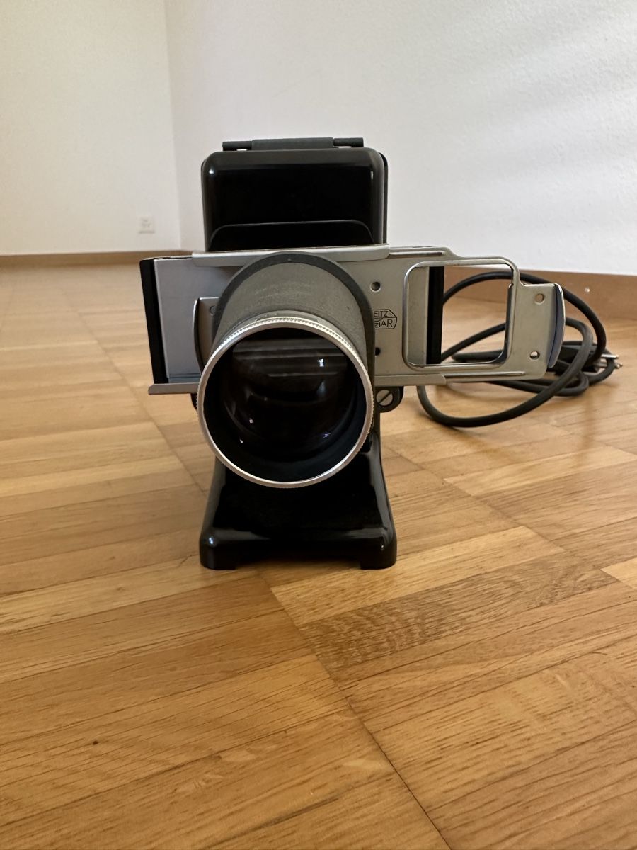 Leica Proiettori: Leitz Pradovit C3 Projektor guter Zustand – Usato da Wettingen venduto da chatzegras 1