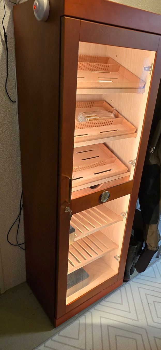 Adorini Humidore: Humidor (adorini roma) – Gebraucht aus Tagelswangen von Escurin