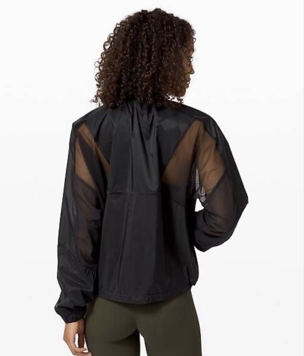 Lululemon Jacken: Lululemon Jacke – Gebraucht aus Bazenheid von hat_96 1