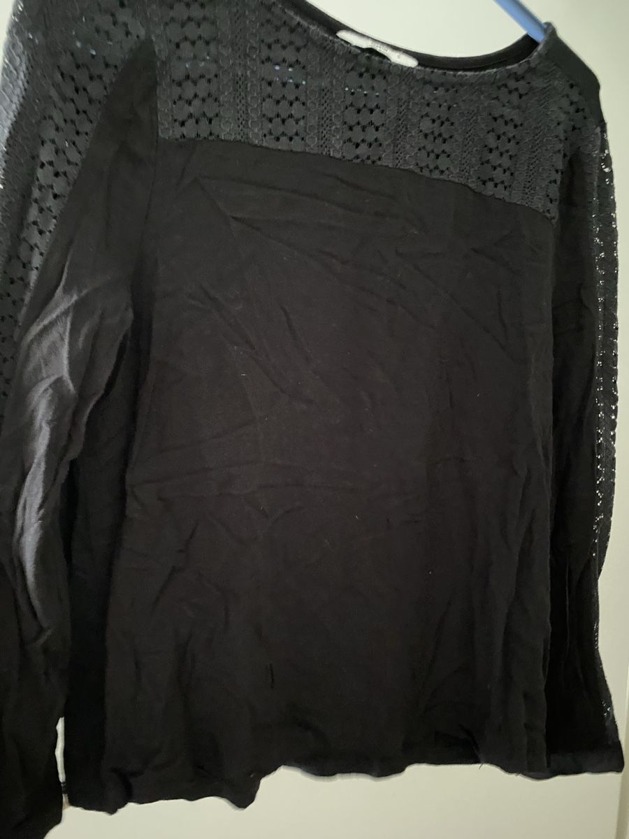 Only Blusen: ONLY Bluse mit Spitze, Grösse S, Schwarz – Gebraucht aus Ennenda von cal_pn6x