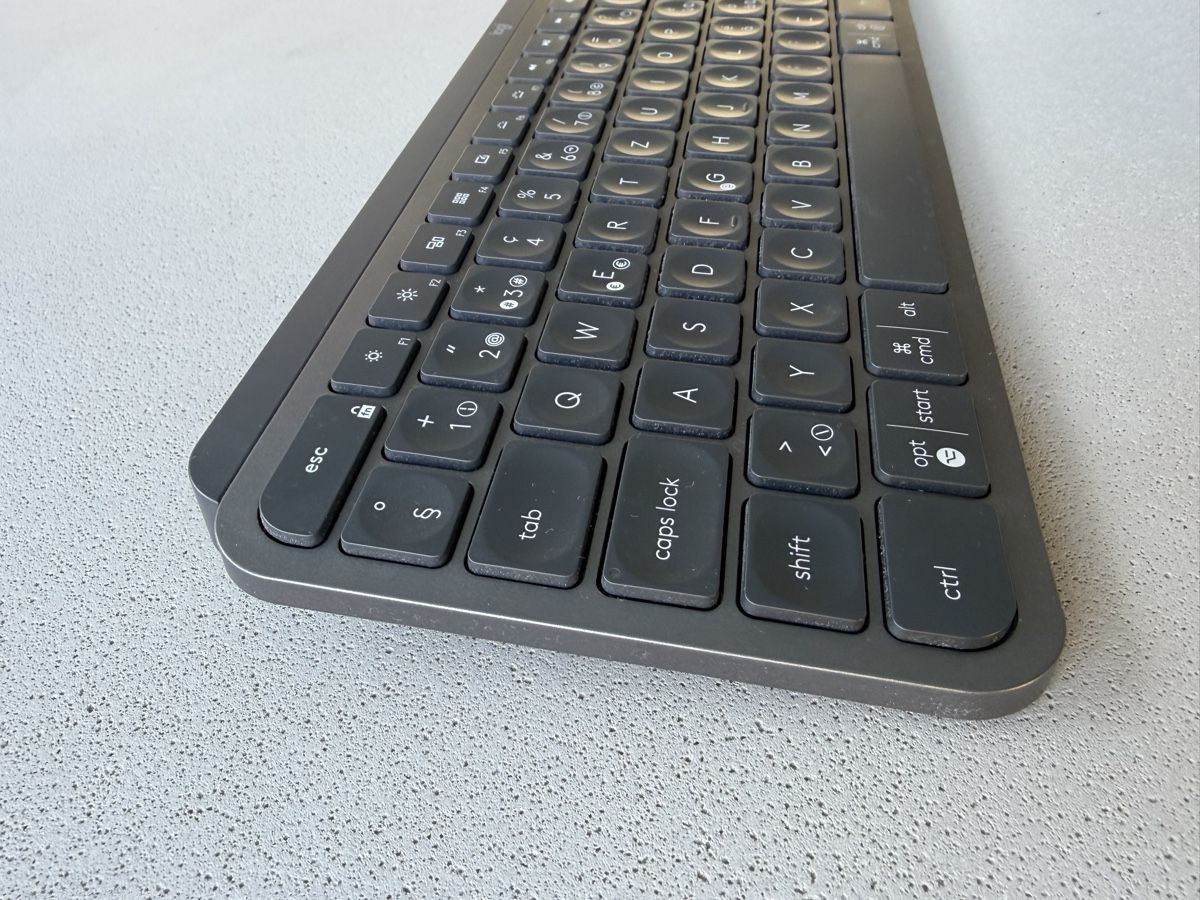 Logitech Tastiere: Logitech MX Tastatur und Maus Set – Usato da Wolfhausen venduto da HelloSun03 1