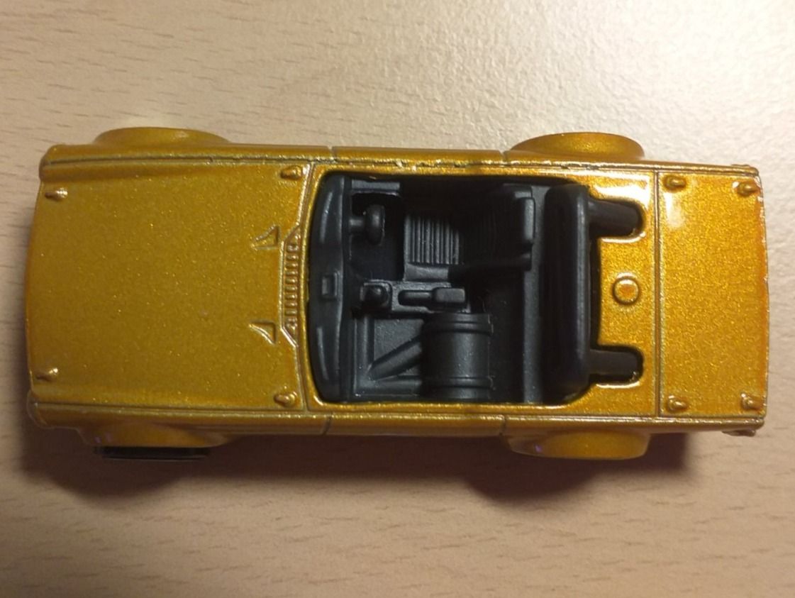 Hot Wheels Modellini d'auto: Hot Wheels Triumph TR6 N4036 – Usato da Schindellegi venduto da nin_7njd 2