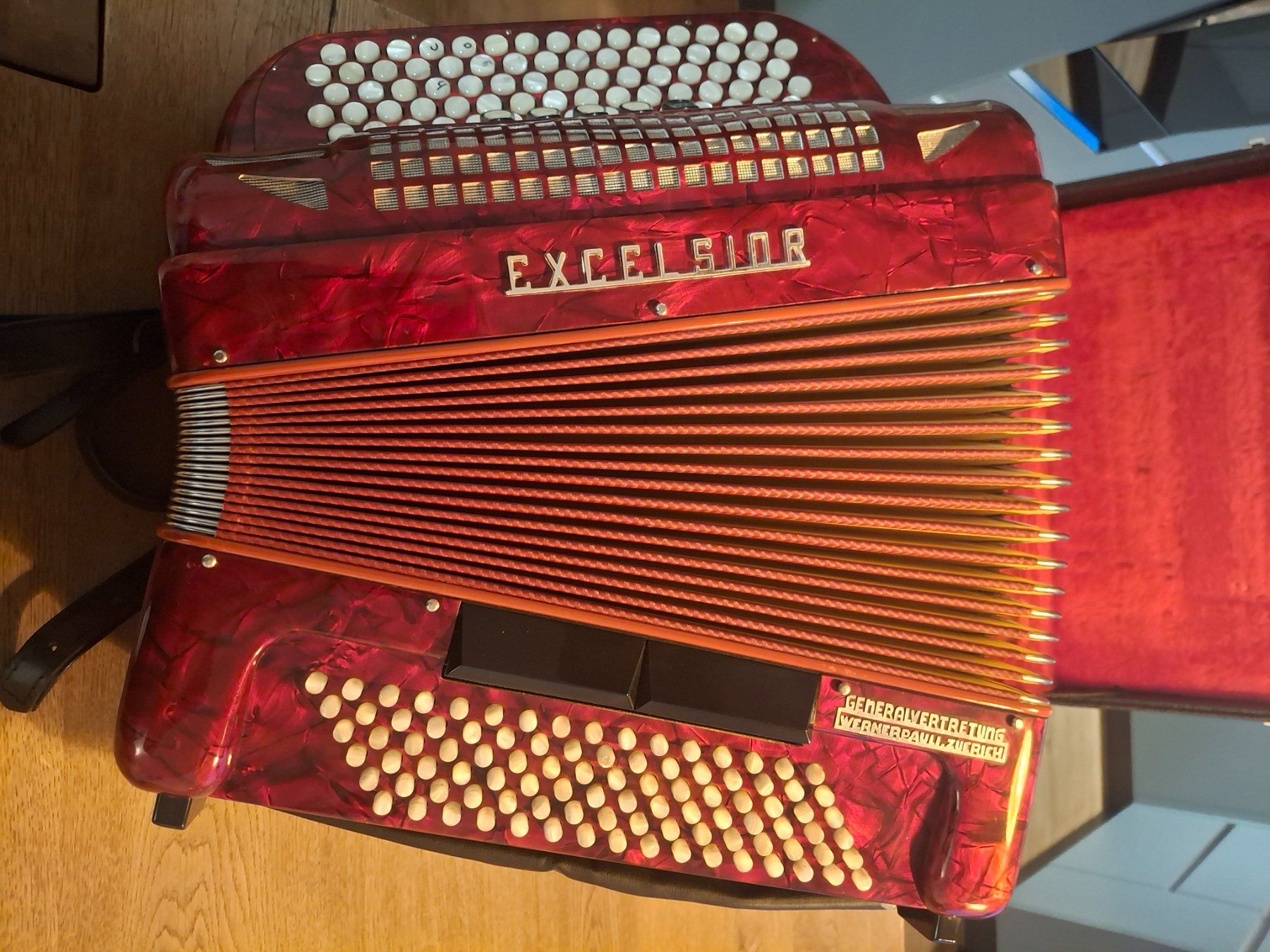Excelsior Strumenti musicali: Exelsior Handorgel – Usato da Giswil venduto da Sfmmv 1