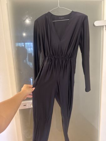 Elegante schwarze Jumpsuit Gr. M von Calzedonia, perfekt für