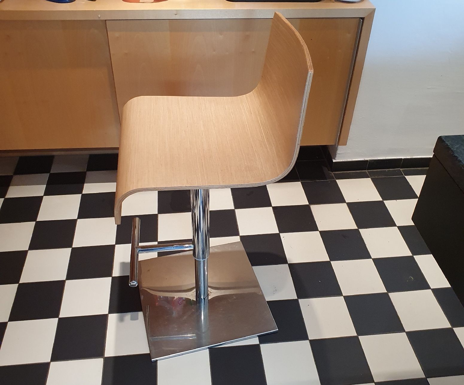Sgabelli: 4 Barhocker massiv – Usato da Sirnach venduto da Lemon04 2