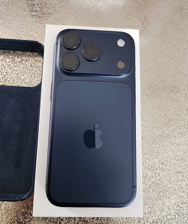 Apple Telefoni cellulari / Smartphones: Apple iPhone 17 Pro – Usato da Oftringen venduto da Leleni 1
