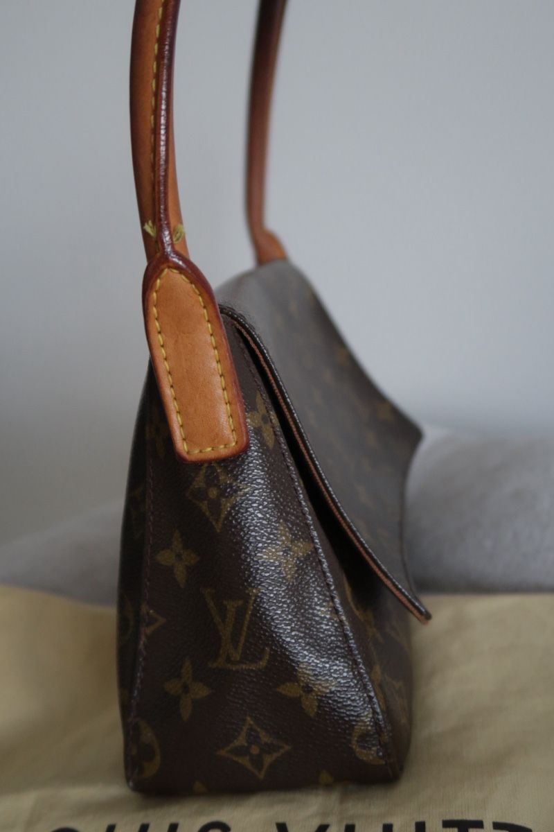 Louis Vuitton Sacs femmes: Louis Vuitton Mini Looping – D'occasion à Zürich par mad_2dwc 7