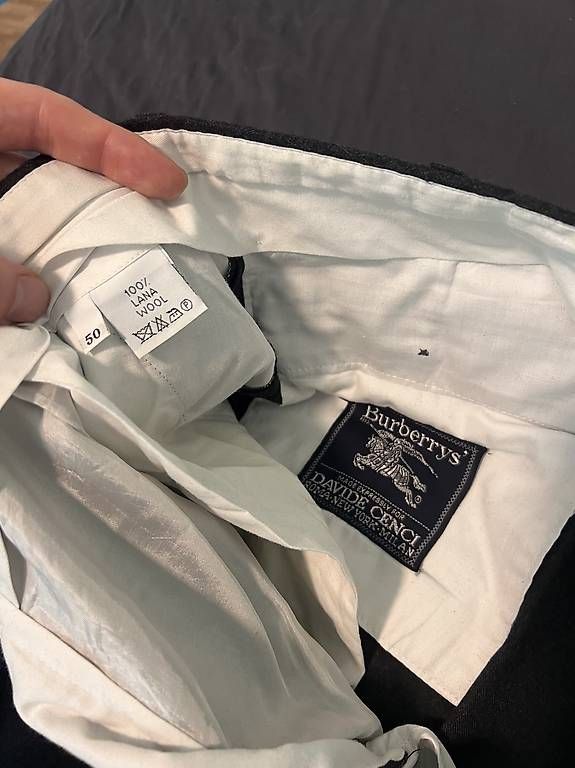 Pantaloni: Burberry Wollhose 50 – Usato da St Gallen venduto da rub_gk9g