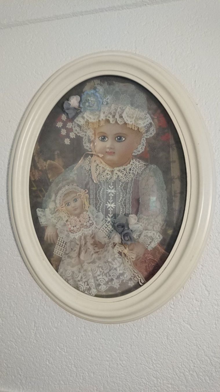 Foto & Immagini: Collage aus echter Spitze Helga Westphal – Usato da Basel venduto da regnam