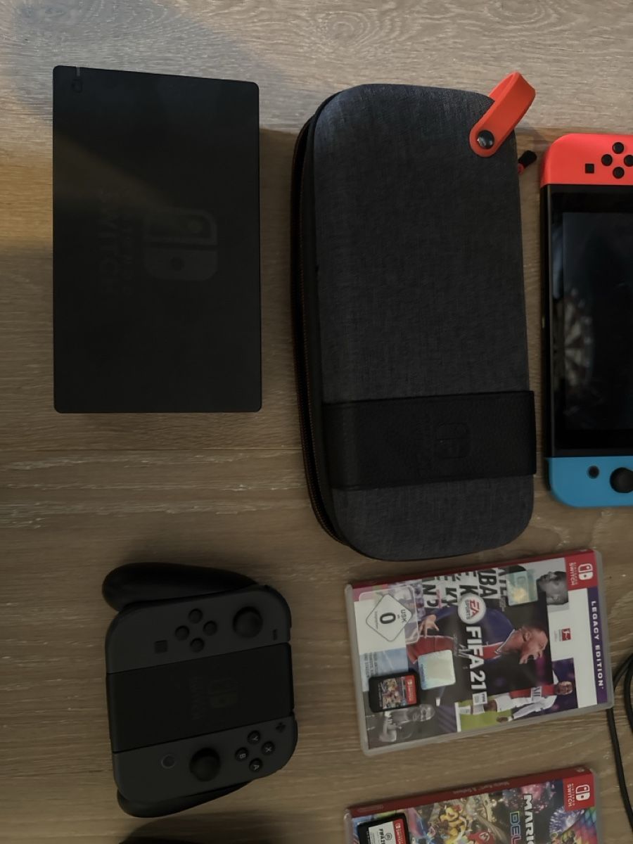 Nintendo Console: Nintendo Switch Konsole mit Zubehör – Nuovo (secondo la descrizione) da Uitikon Waldegg venduto da sch_68vz 3