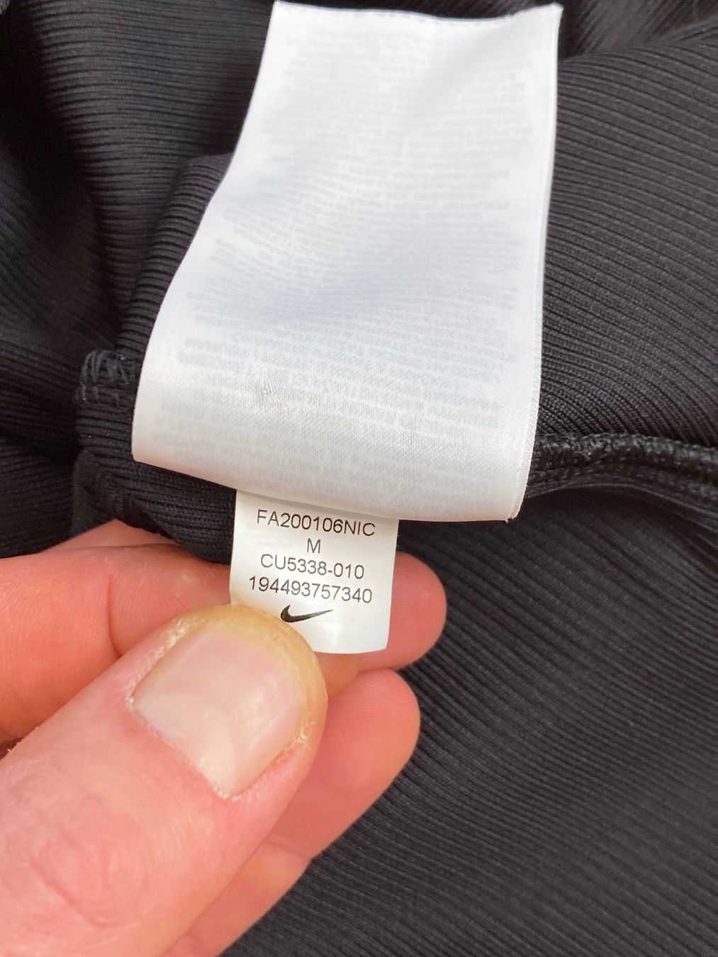 Nike Top: Vintage Y2K Nike Top Sz L – Usato da Zürich venduto da le_souk 4