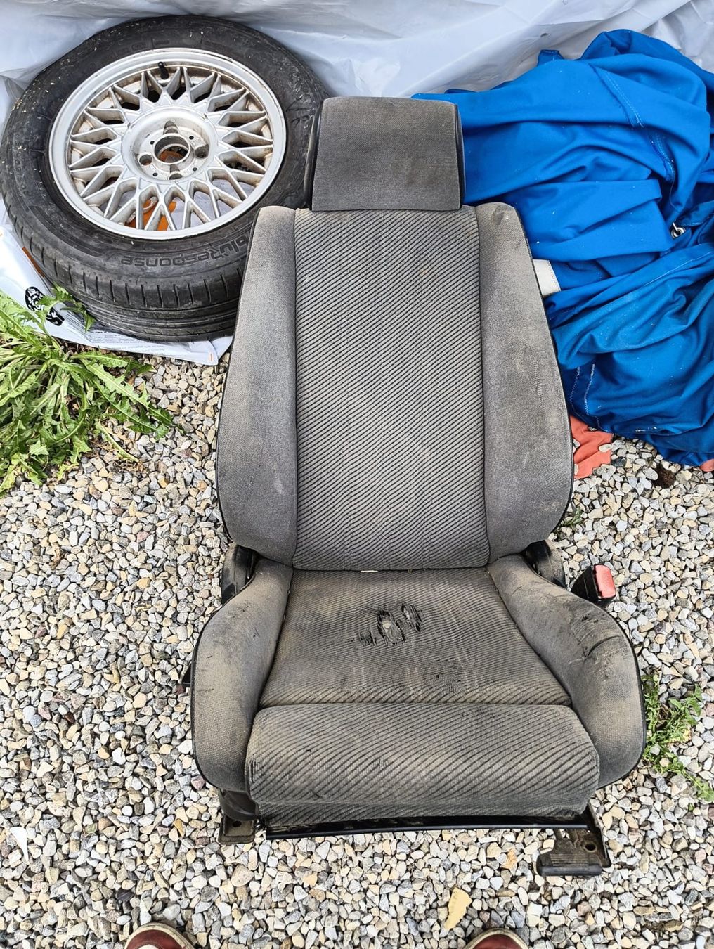 BMW Accessori per altri veicoli: Bmw E30 Sportsitz – Usato da Frauenfeld venduto da ett_57y9