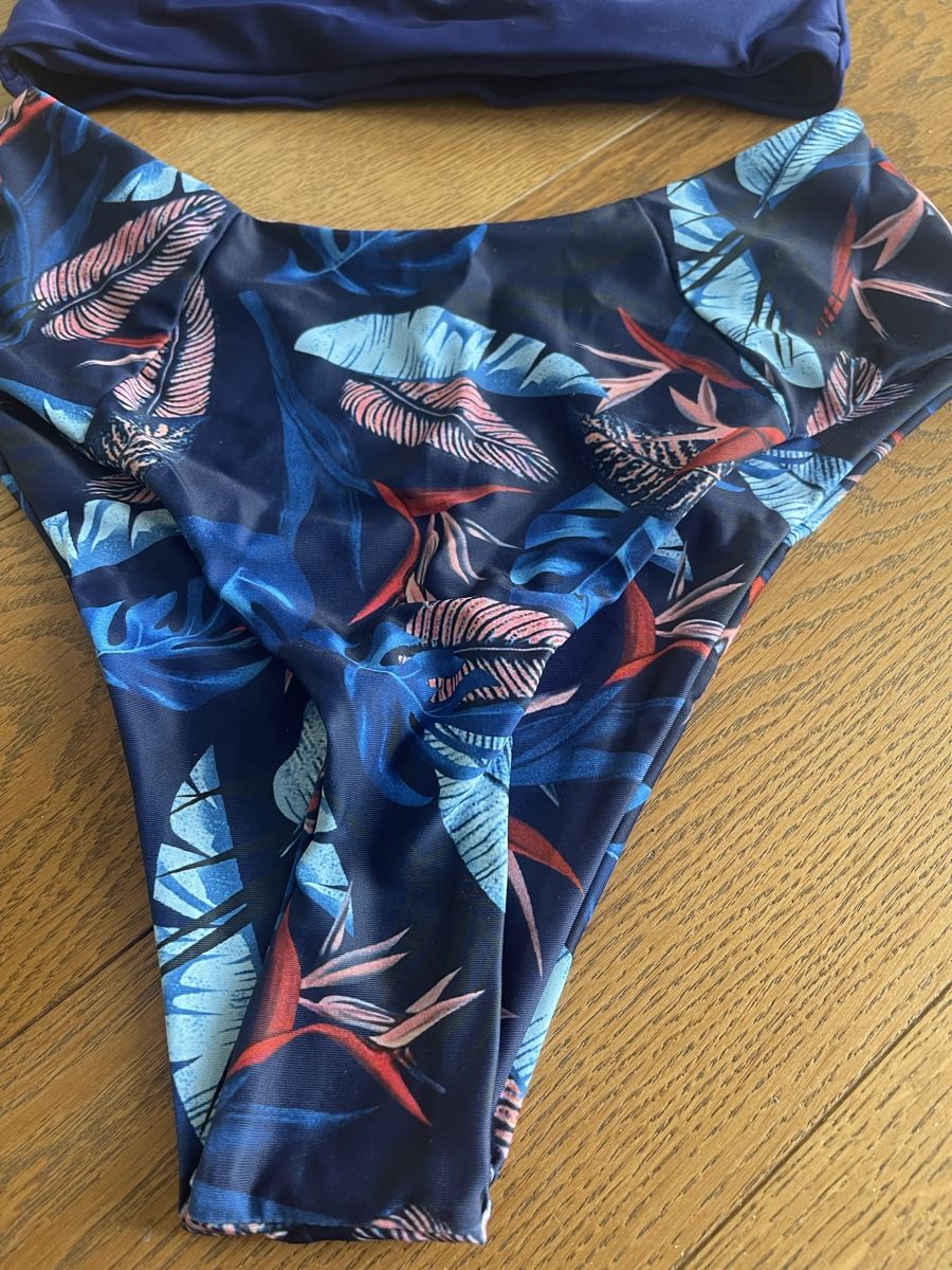 Badekleider & Bikinis: Wunderschönes Bikini in Blau mit Muster Gr M Neu – Neu (gemäss Beschreibung) aus Bassersdorf von Sandy456 1