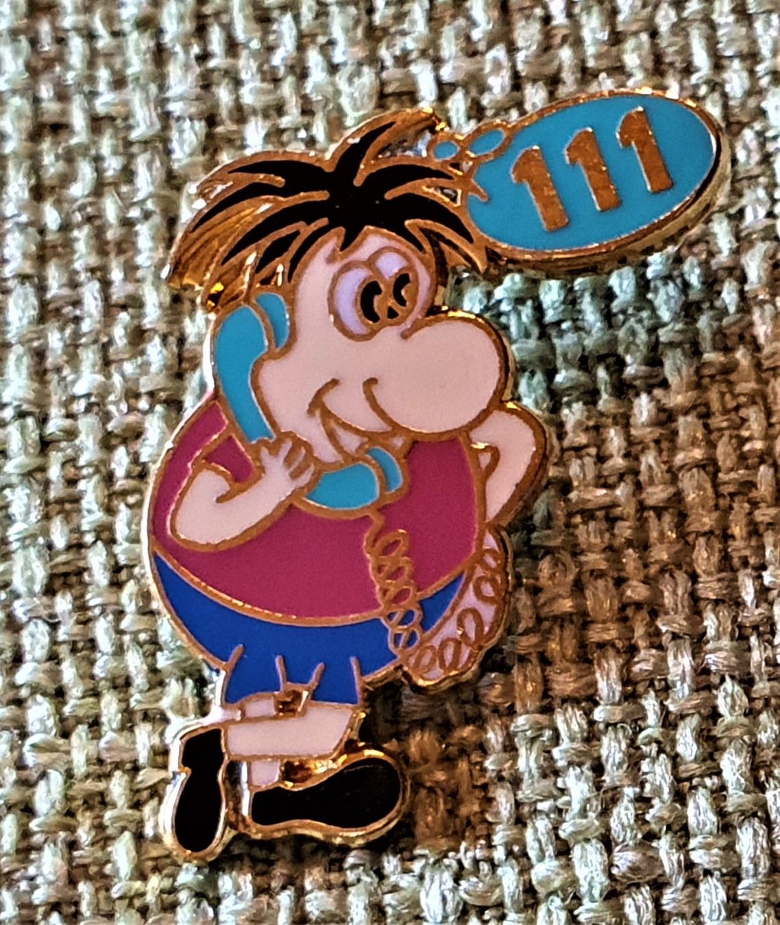 Placchette & Badge: M112 - Pin PTT Post Telecom Swisscom Nr. 111 Auskunft – Usato da Reinach BL venduto da Boston-Verkauf