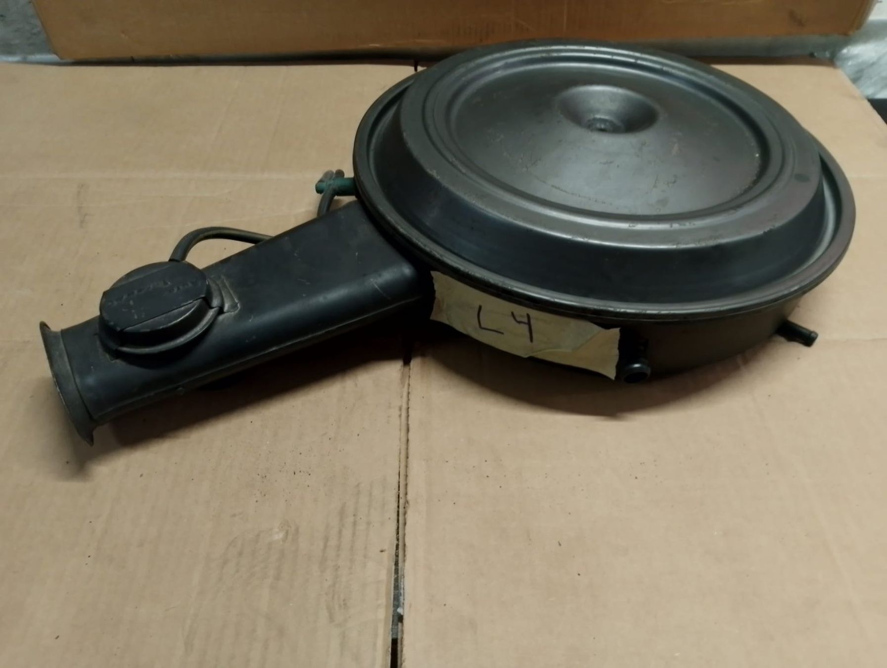 Tutti pezzi di ricambio auto: Luftfiltergehäuse Luftfilter GM V8 – Usato da Niedergösgen venduto da usc_9sk7 4