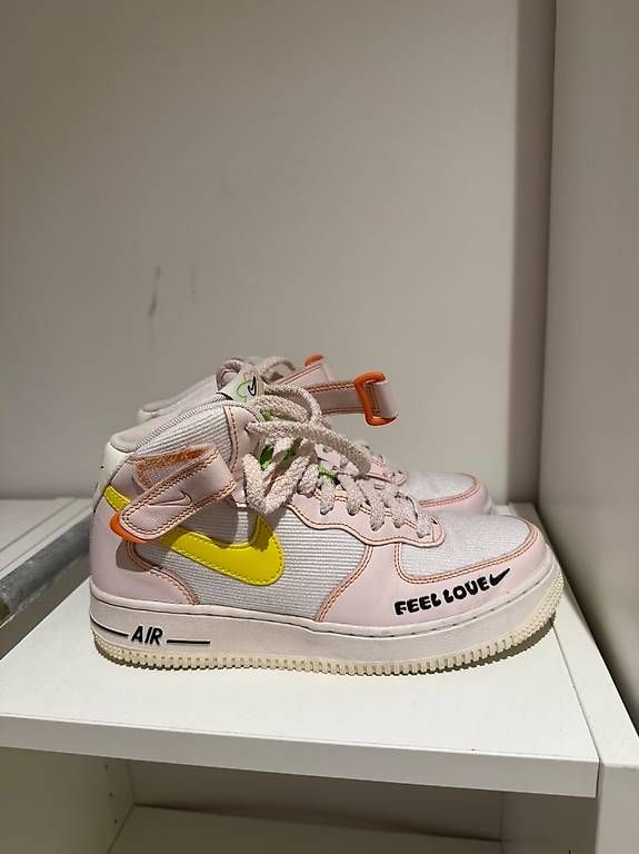 Scarpe da donna: Nike Air Force 1 Mid "Feel Love" – Nuovo e nell'imballaggio originale da Zürich venduto da nic_c8k6
