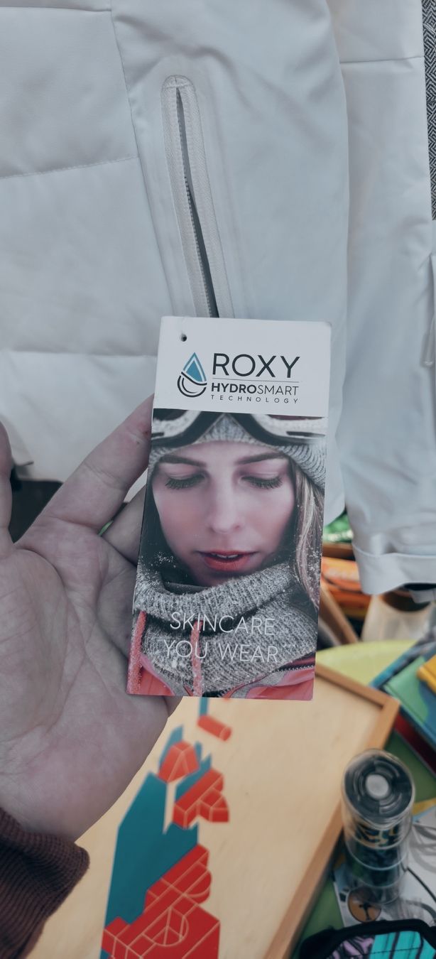 Roxy Giacche: Neue Winterjacke von Roxy, Grösse L – Nuovo e nell'imballaggio originale da Rieden AG venduto da Keller54 2