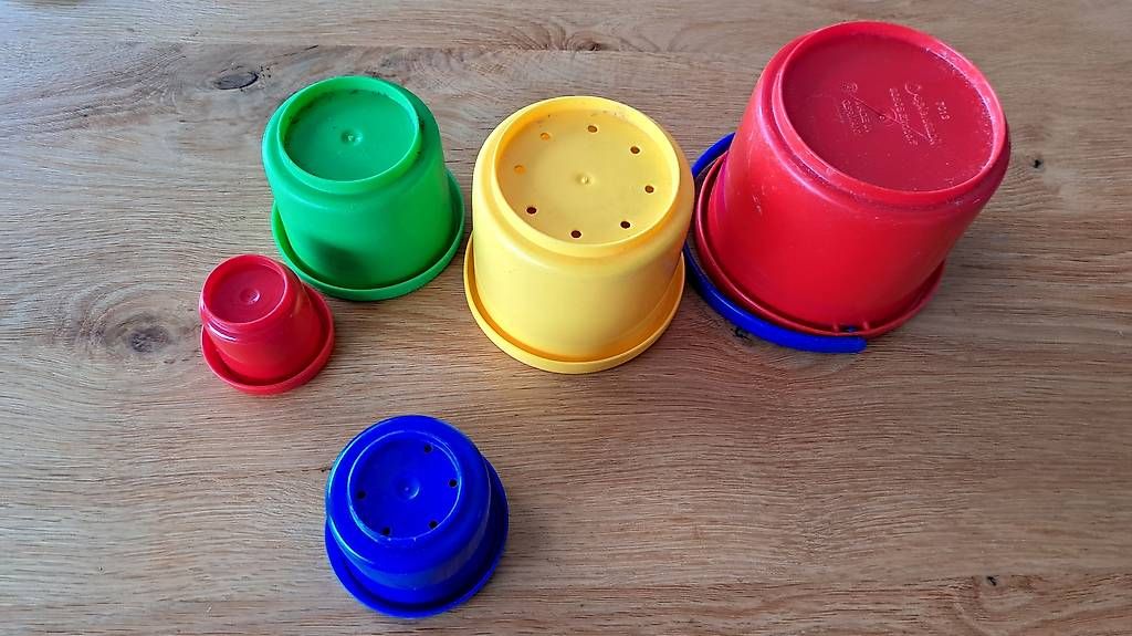 Giocattoli: Stapelbecher Set – Usato da Udligenswil venduto da pablo_picante 1