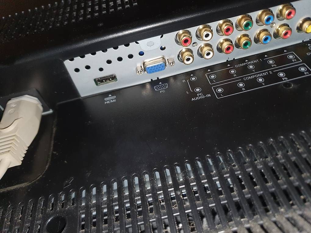 Televisori: 40" Fernseher Hyundai Vuon – Usato da Rüegsauschachen venduto da Ctba82 2