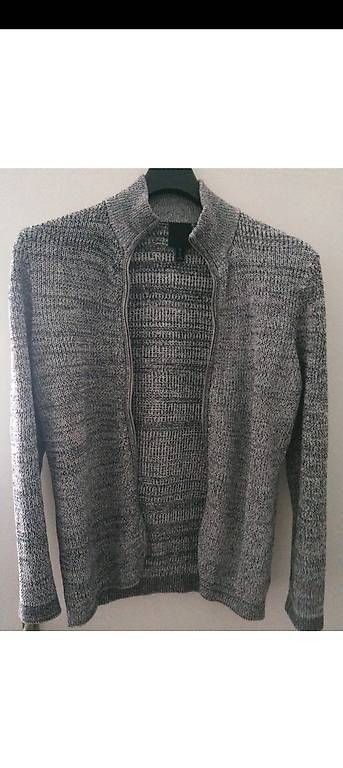 Giacche: Strickjacke grau/schwarz – Usato da Bern venduto da Smash428