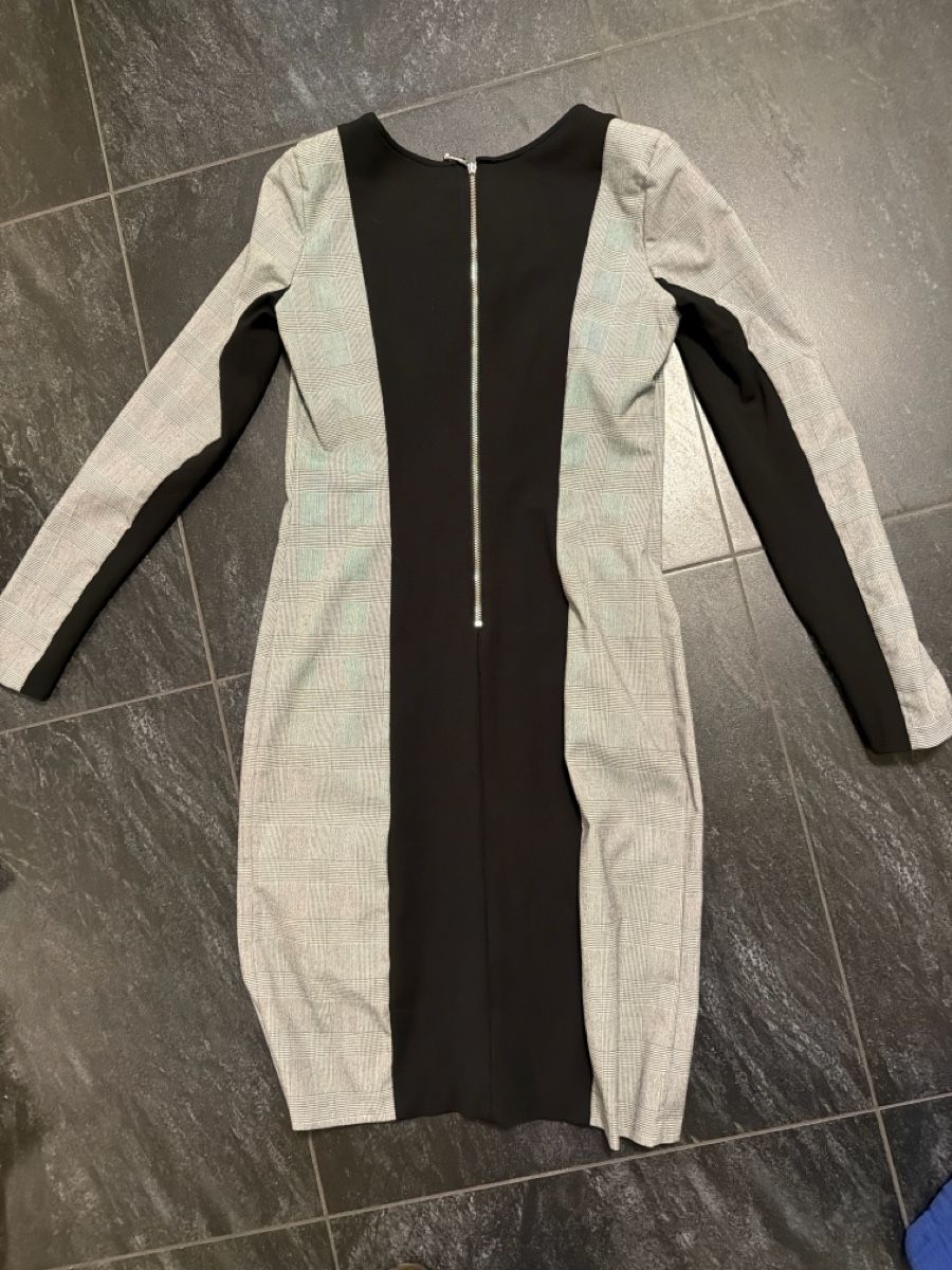 Vestiti: Kleid M  – Usato da Däniken SO venduto da NBdesign 1