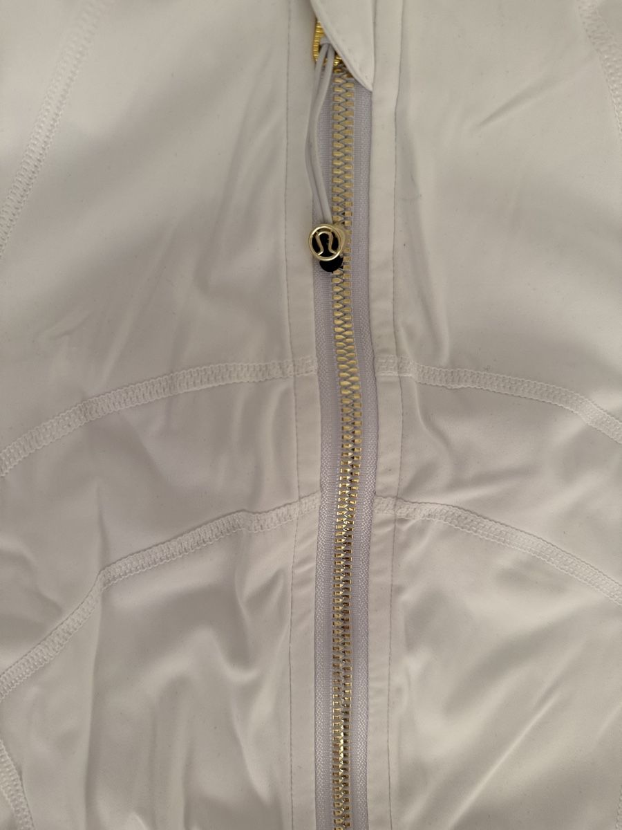 Lululemon Giacche: Lululemon weiss size 6 – Nuovo e nell'imballaggio originale da Muttenz venduto da Hera.DAL 3