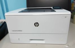 HP LaserJet Pro M404 Drucker und HP Original Tonerkartuschen