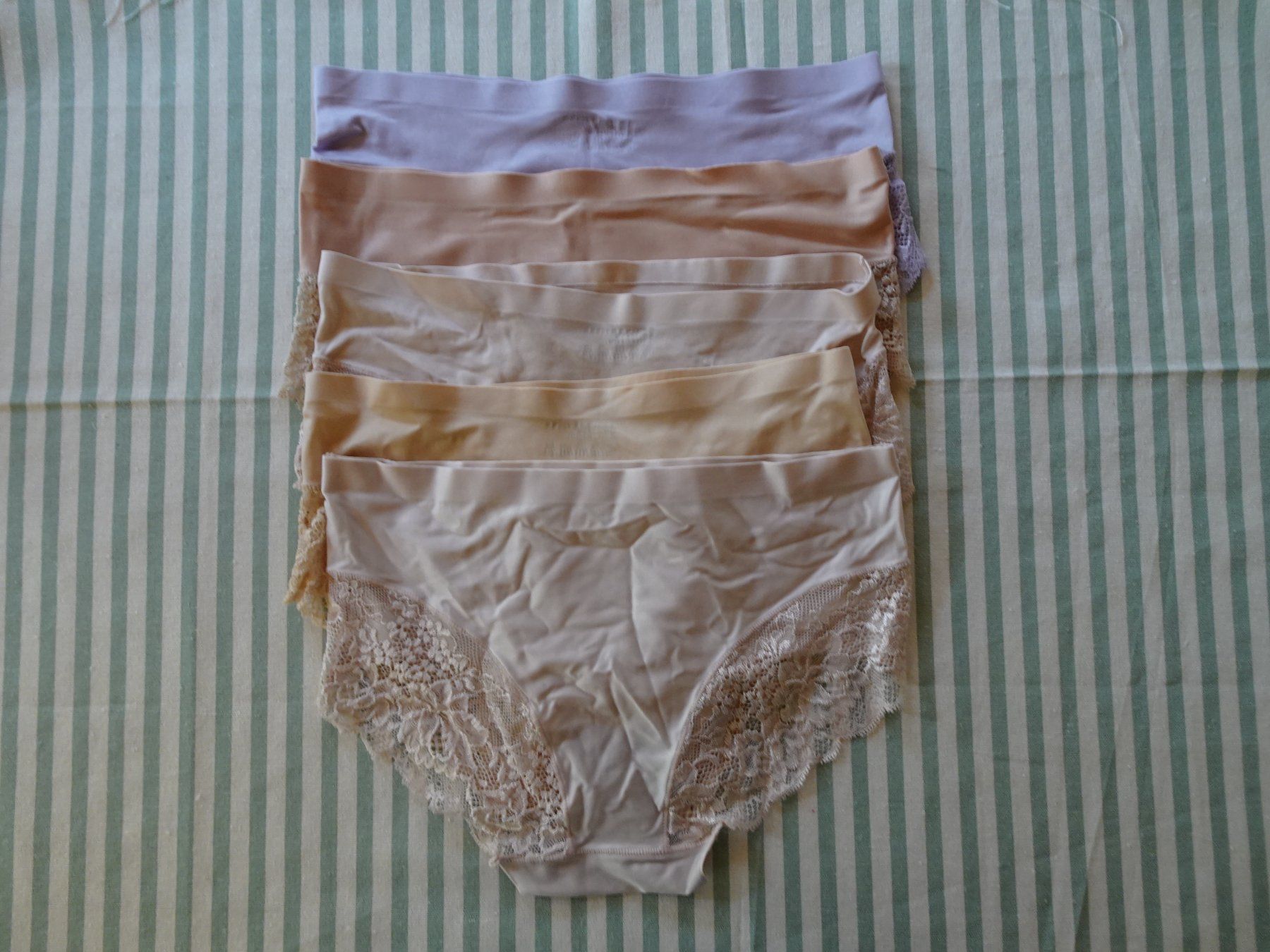 Sonstige Unterwäsche: 5 Stk. Slips mit Spitze Gr. XS - 225246 – Gebraucht aus Küssnacht am Rigi von Pidu5 1